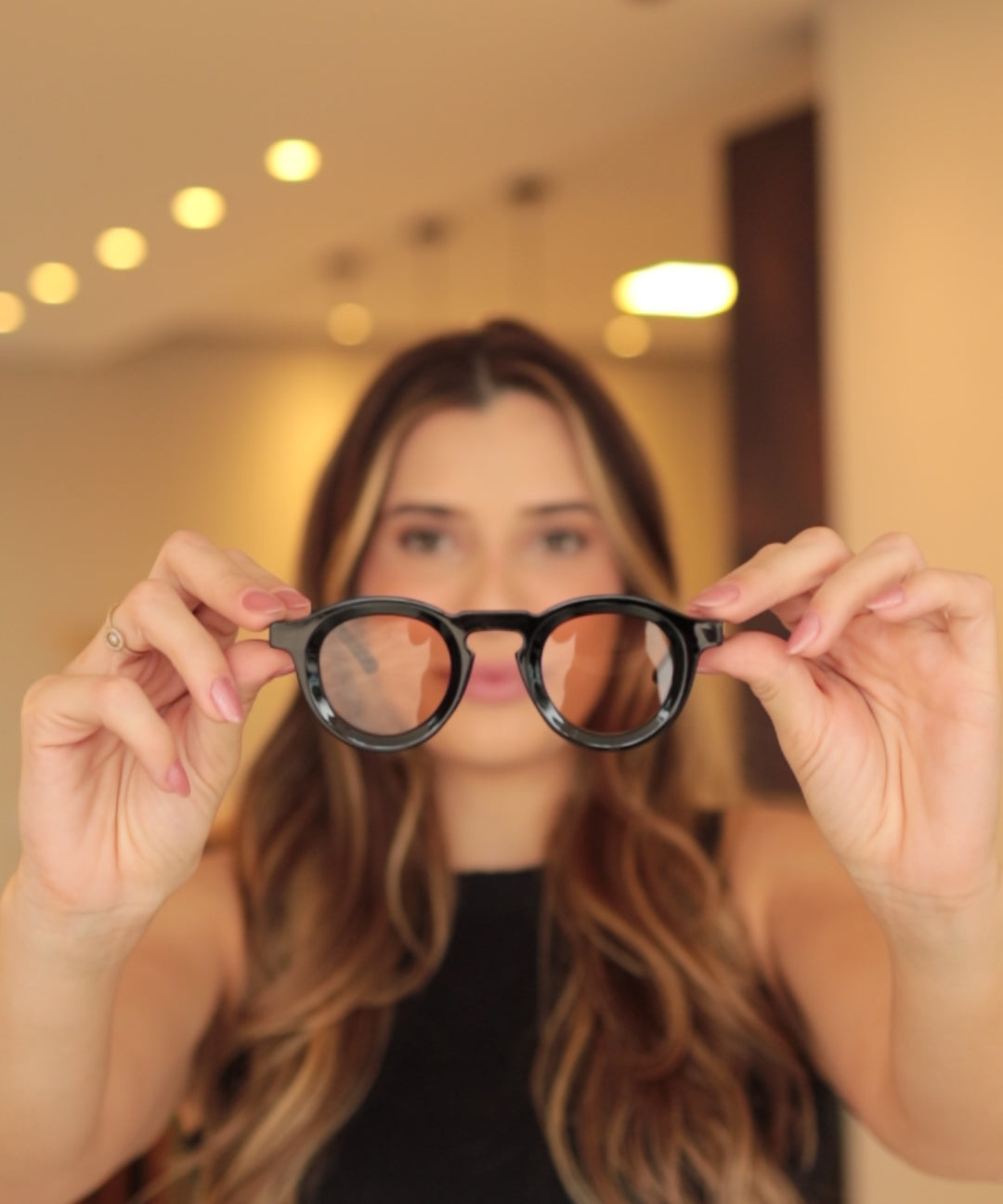 ÓCULOS BALY 2Q1A0730.MP4