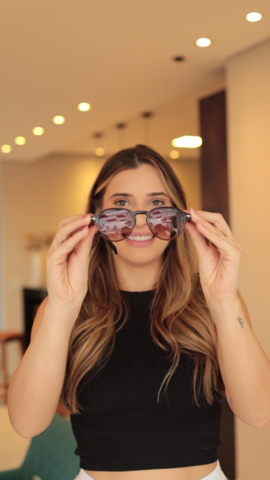 ÓCULOS LUAR 2Q1A0750.MP4