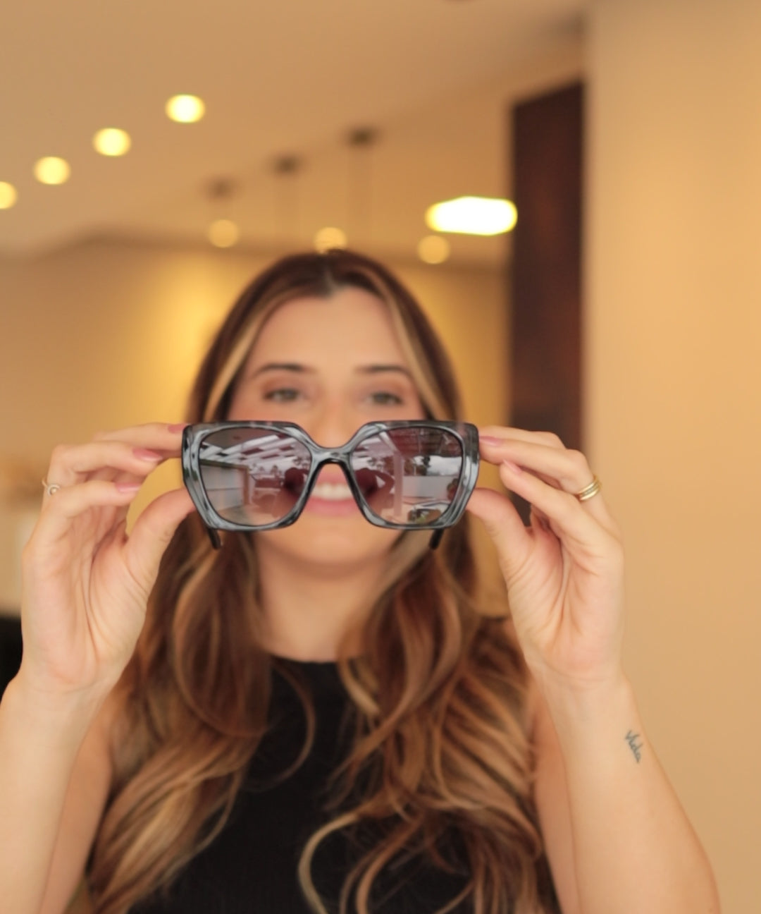 ÓCULOS JADE 2Q1A0739.MP4